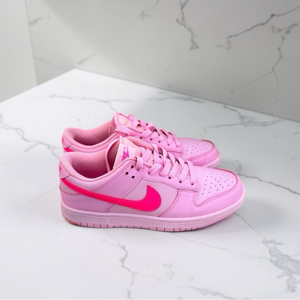 Women’s Nike Shoes - Picture 8 of 13